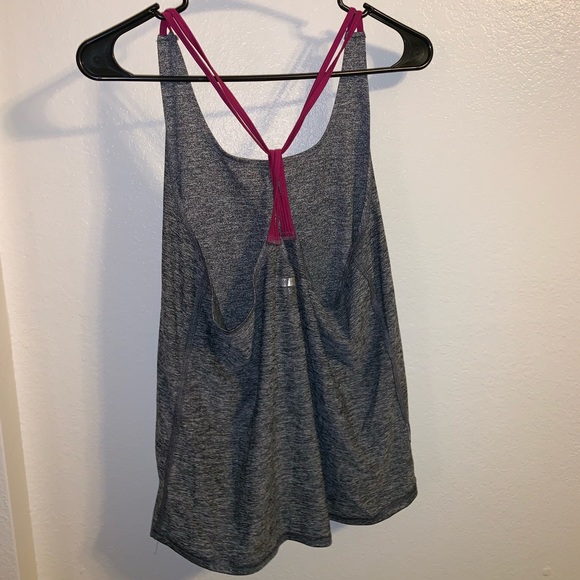 Workout top - Picture 2 of 2